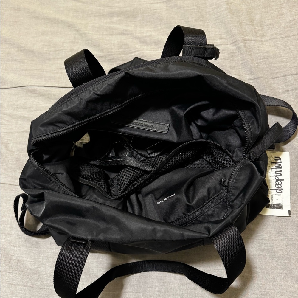 Lululemon Fast Track Duffel - Picture 5 of 5